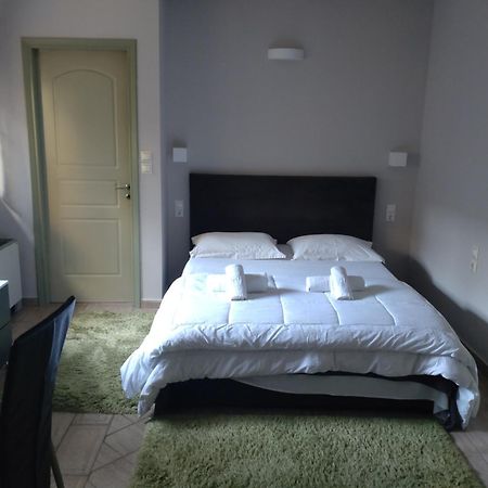 Central Studio - Fully Equiped. Ideal For Couples 帕特雷 外观 照片