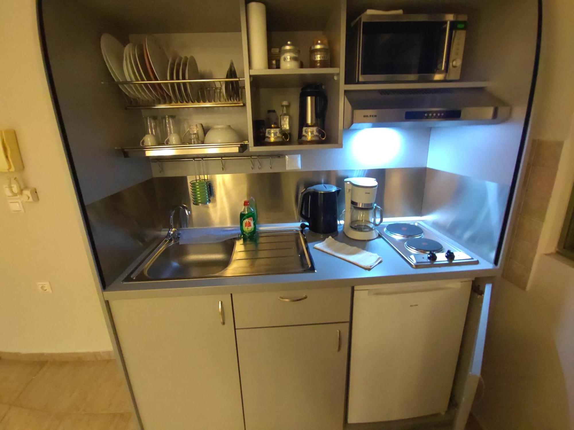 Central Studio - Fully Equiped. Ideal For Couples 帕特雷 外观 照片