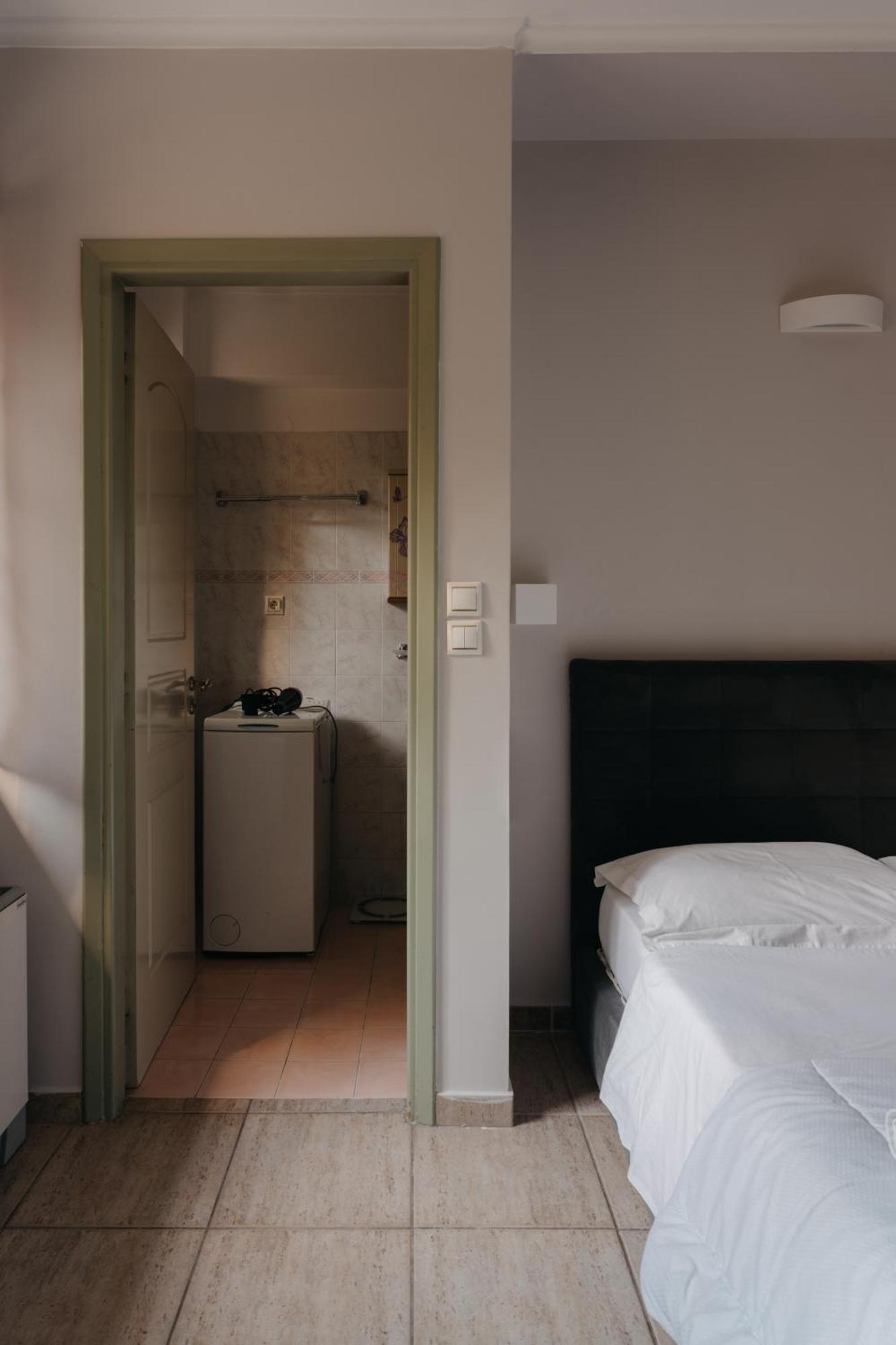 Central Studio - Fully Equiped. Ideal For Couples 帕特雷 外观 照片