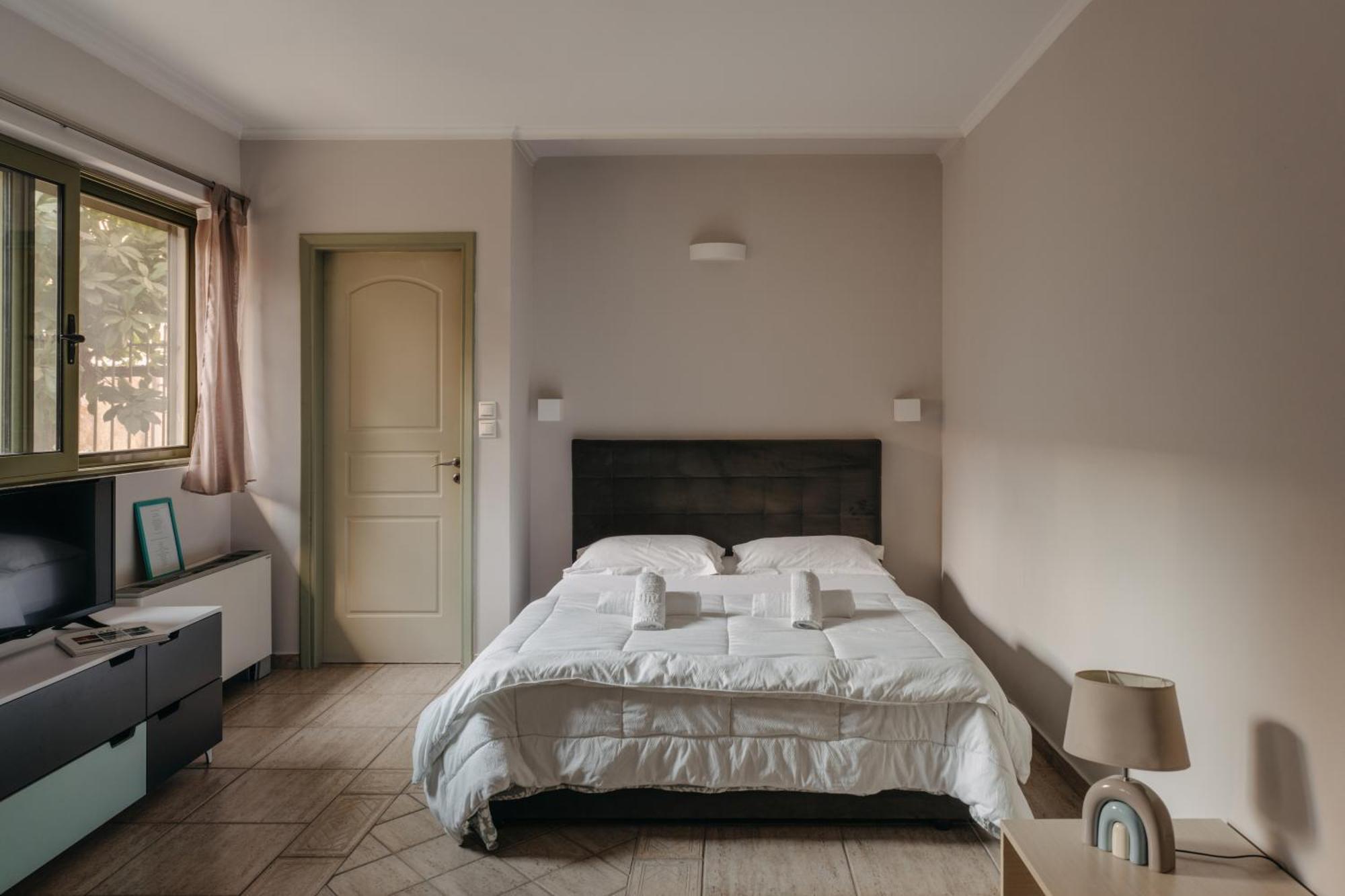 Central Studio - Fully Equiped. Ideal For Couples 帕特雷 外观 照片